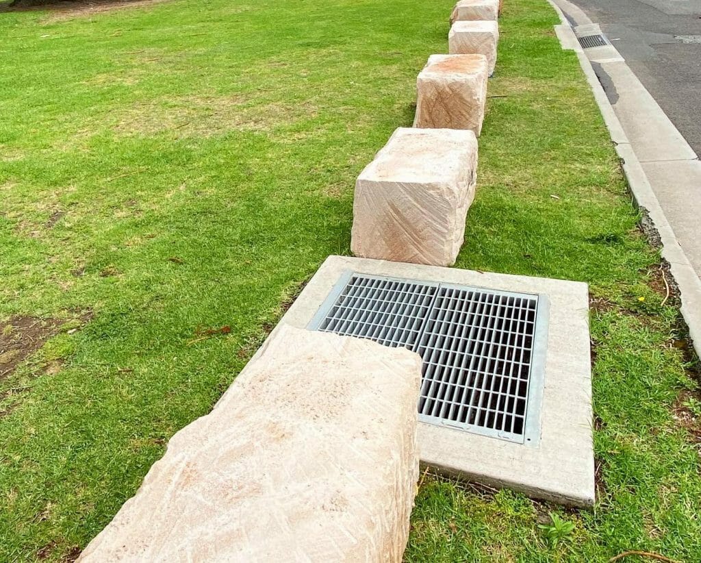 13 Best Barriers To Keep Cars Off Grass (Protect your LAWN) Lawn Holic