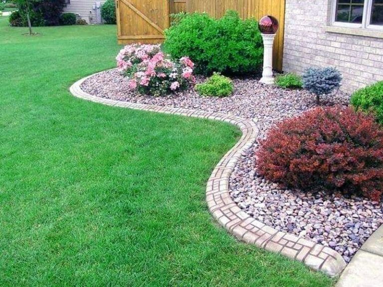 18 Cheap Lawn Edging Ideas