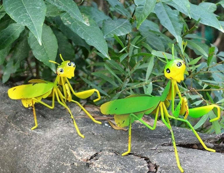 8 Best Lawn Ornaments 2024   GIFTME 5 Metal Mantis Garden Yard Art Decor Lawn Patio Tree Ornaments Sculpture 768x593 