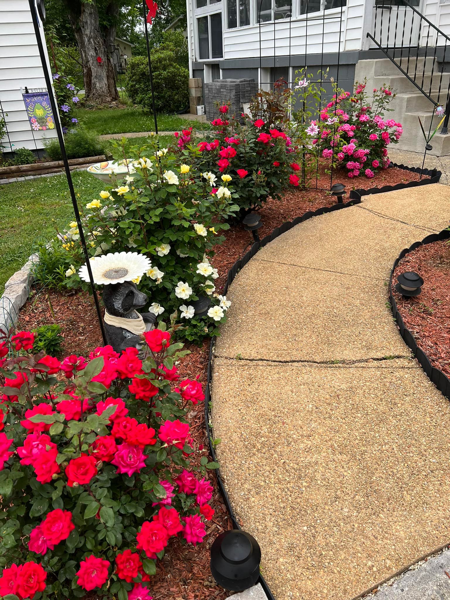 Simple Flower Bed Ideas For Front Of House