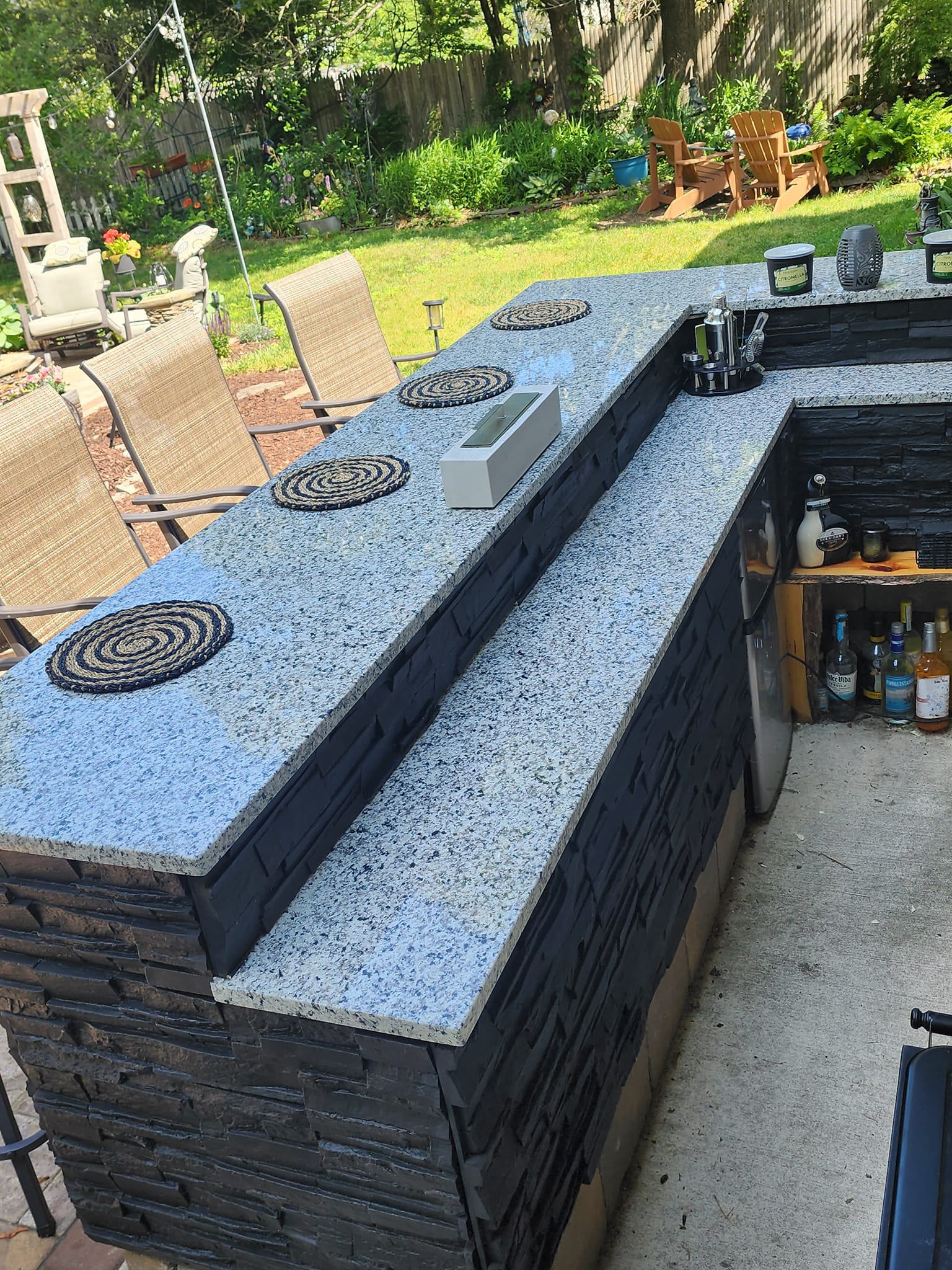 outdoor bar patio