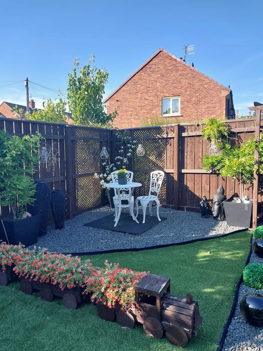 backyard corner fence landscaping ideas