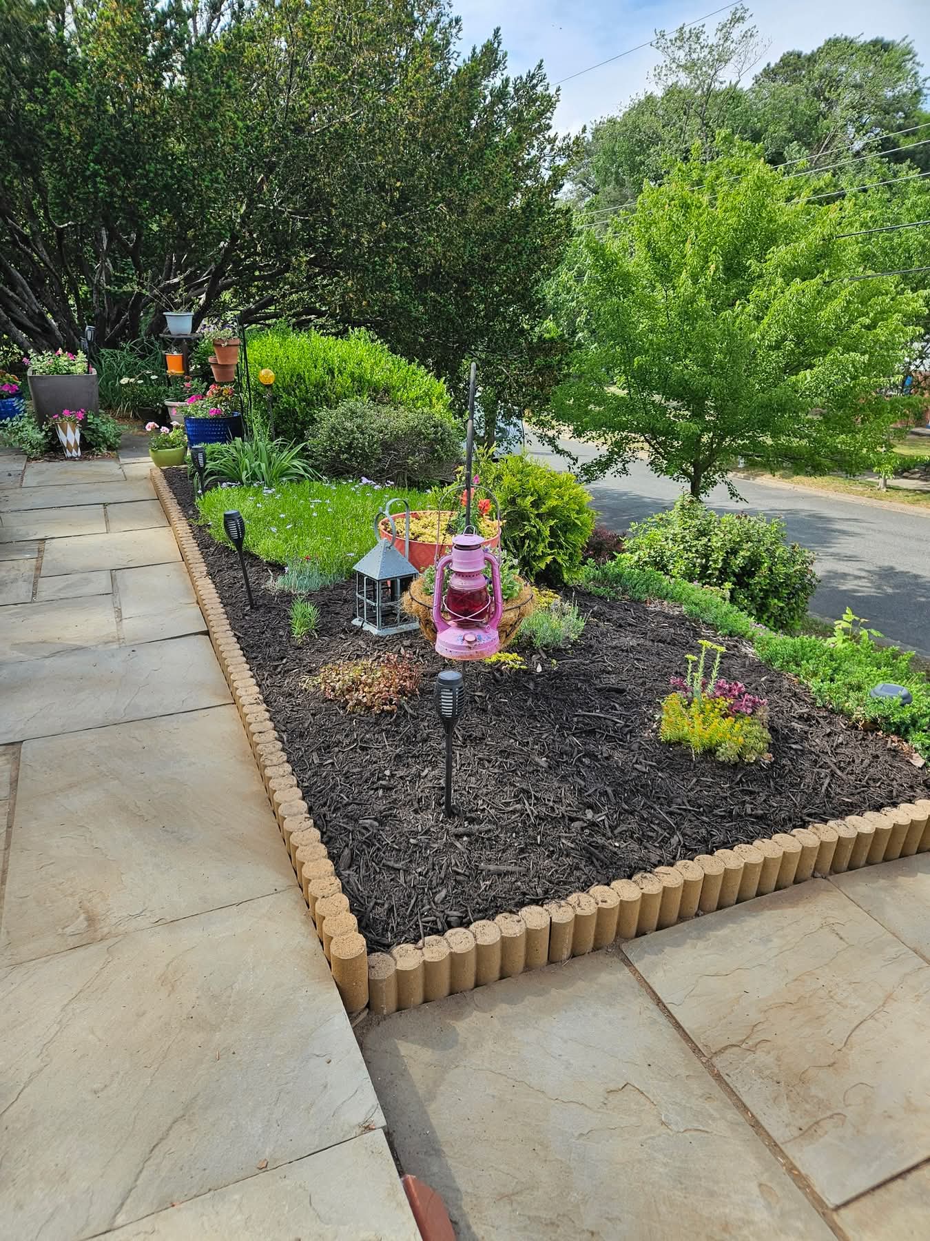 Wood log edging ideas