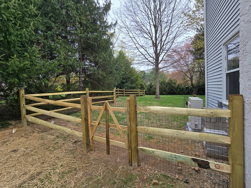 Cheap fence ideas for backyard